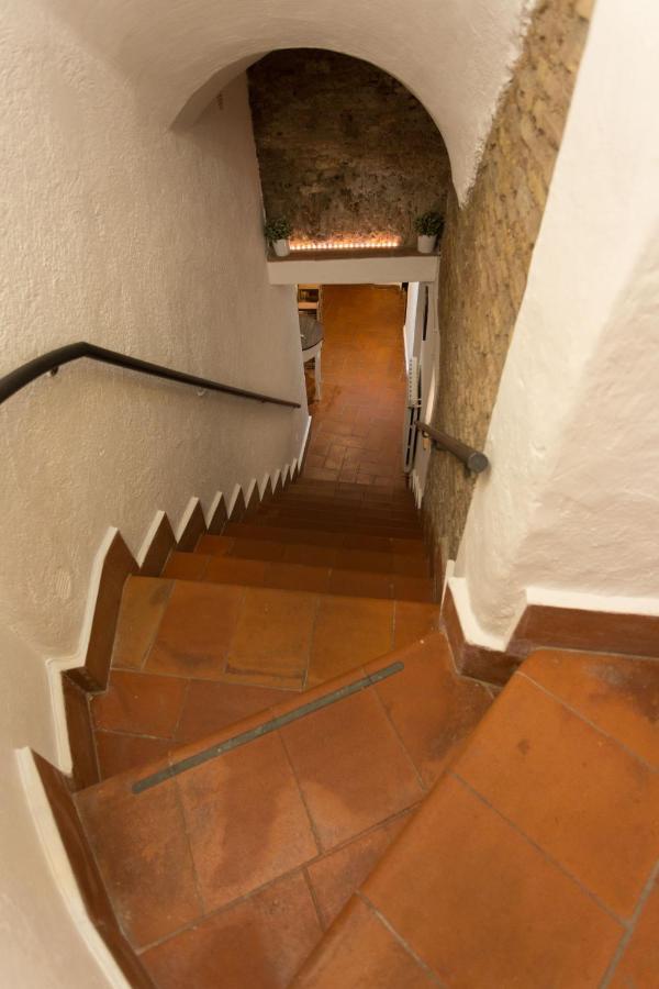 Roman Grotto Experience 5Pax Exterior foto